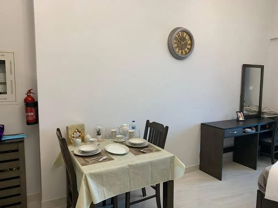 Apartment Studio Khalifa Canal View Dubai